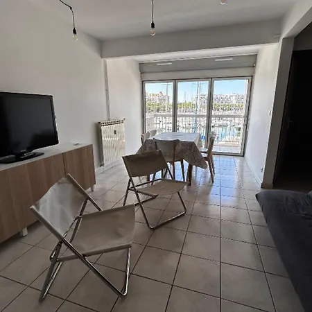 Apartment For 5 Near
